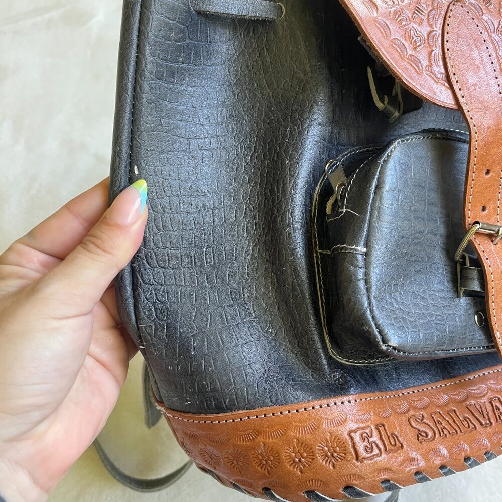 3/$30 🌟 Vintage El Salvador Leather Backpack - Picture 2 of 11